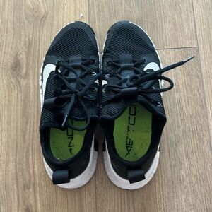 Black Nike metcon